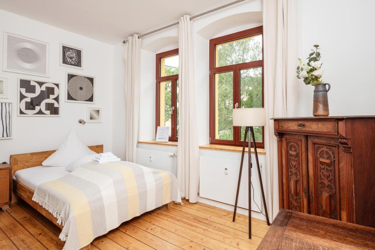Kuenstlerzimmer Im Kulturhaus Haeselburg Gera Exteriör bild