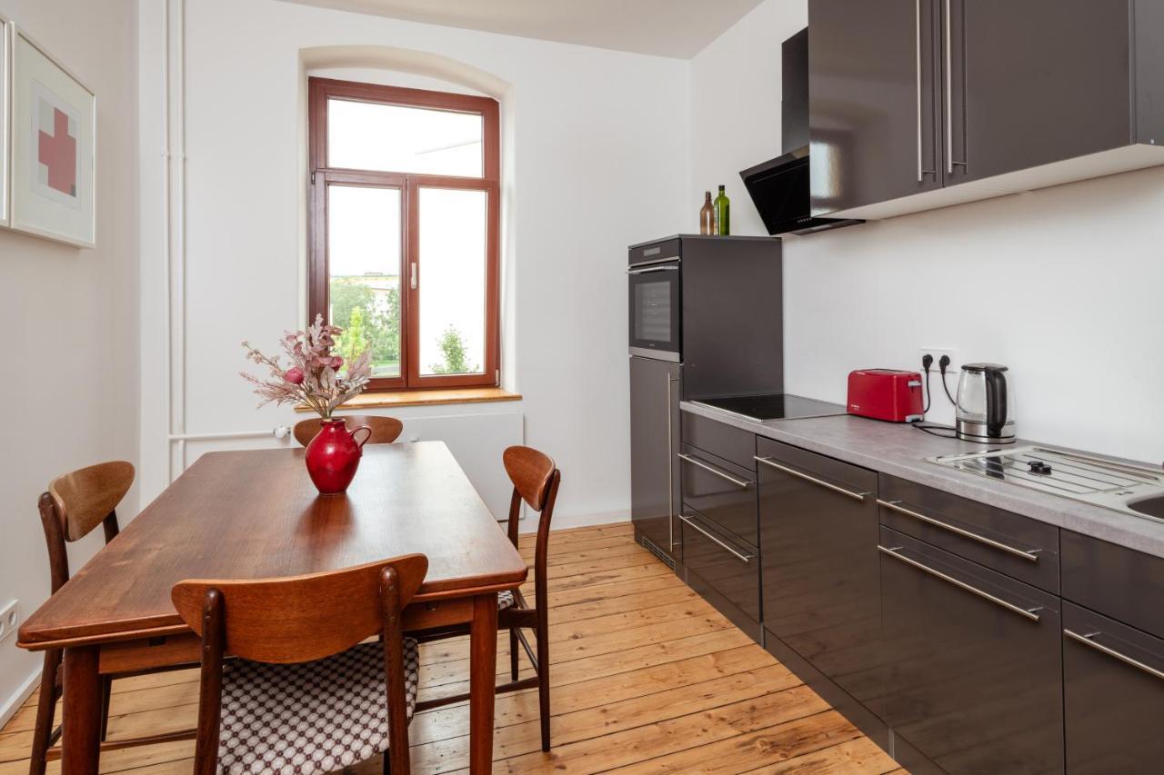 Kuenstlerzimmer Im Kulturhaus Haeselburg Gera Exteriör bild