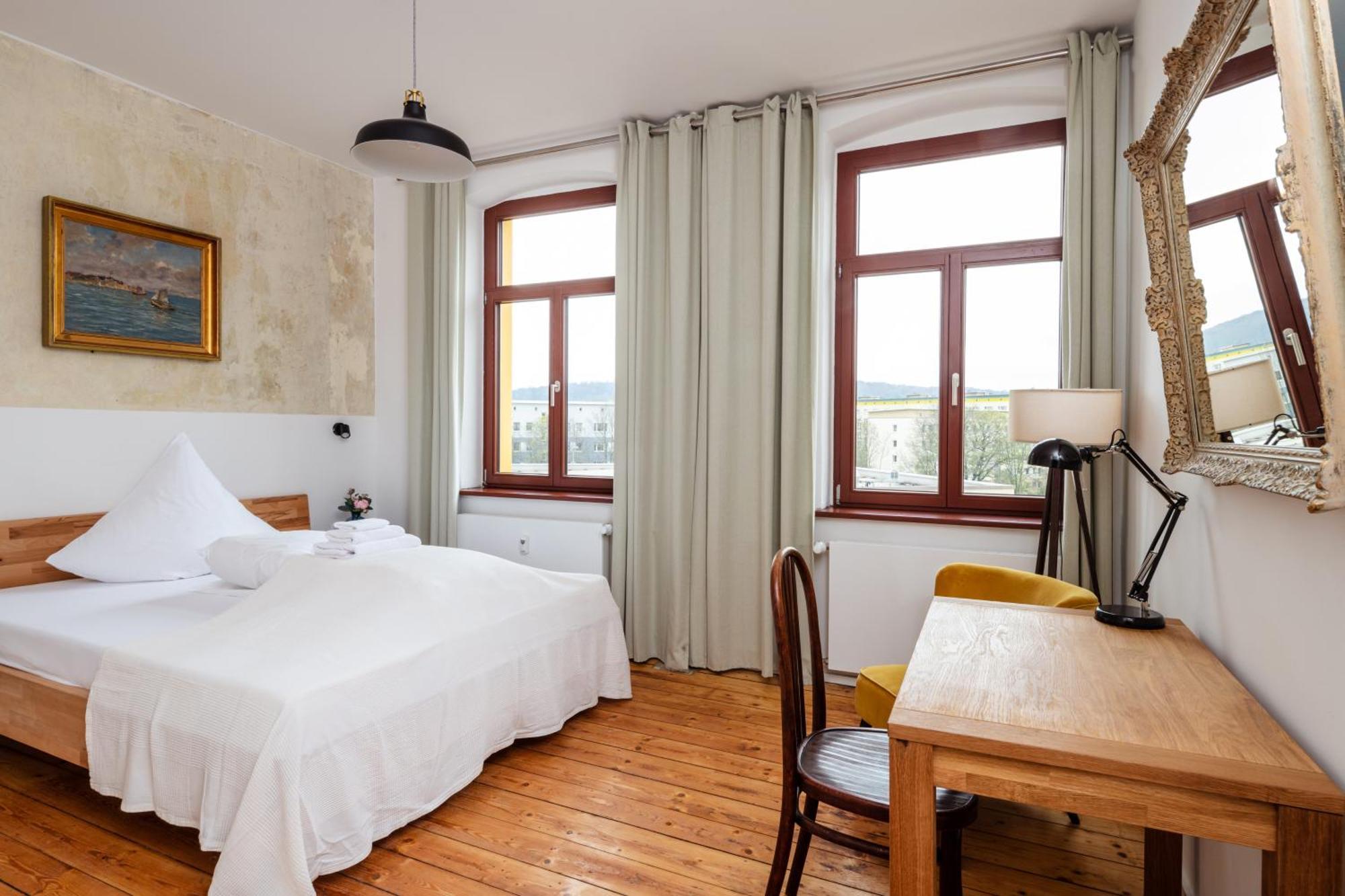 Kuenstlerzimmer Im Kulturhaus Haeselburg Gera Exteriör bild