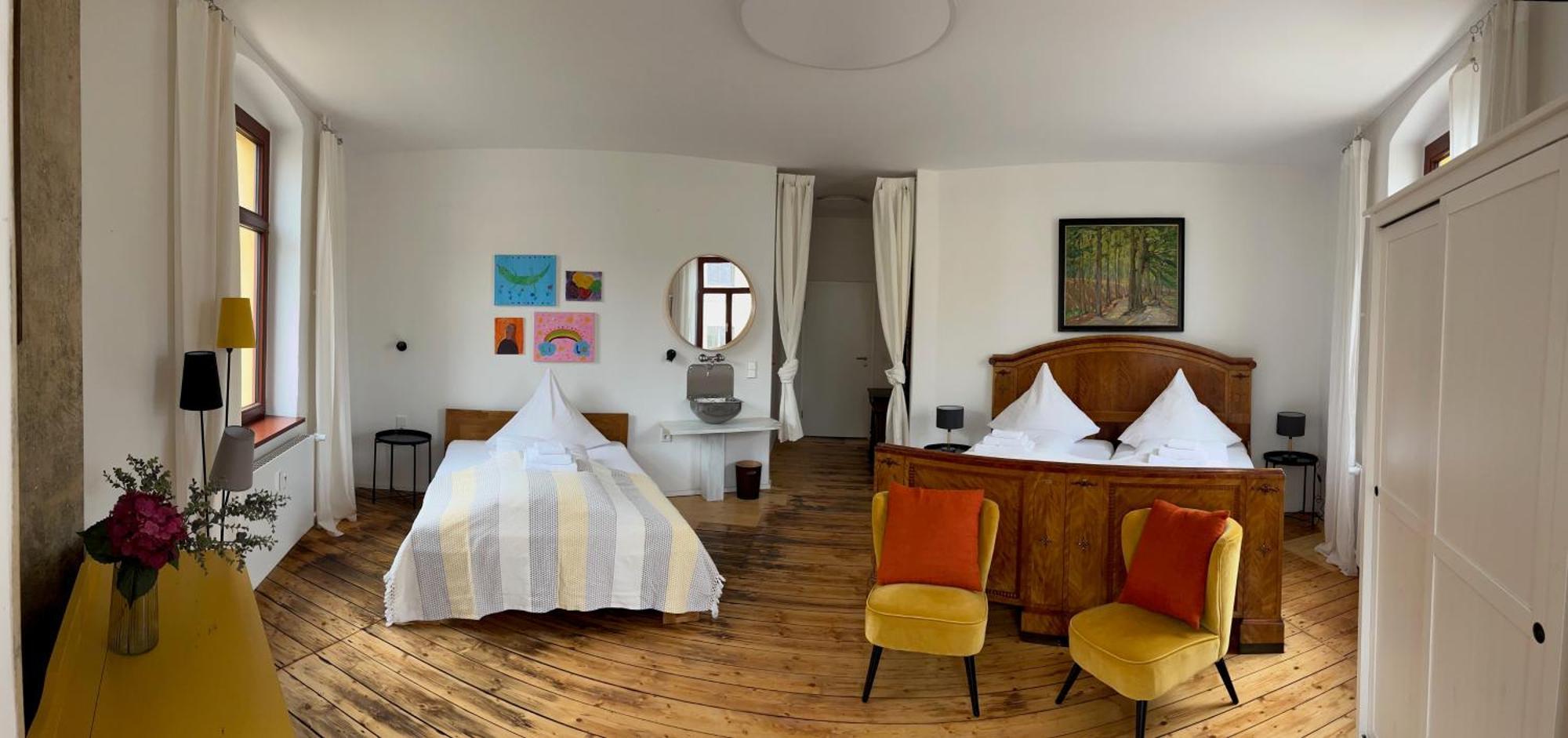 Kuenstlerzimmer Im Kulturhaus Haeselburg Gera Exteriör bild