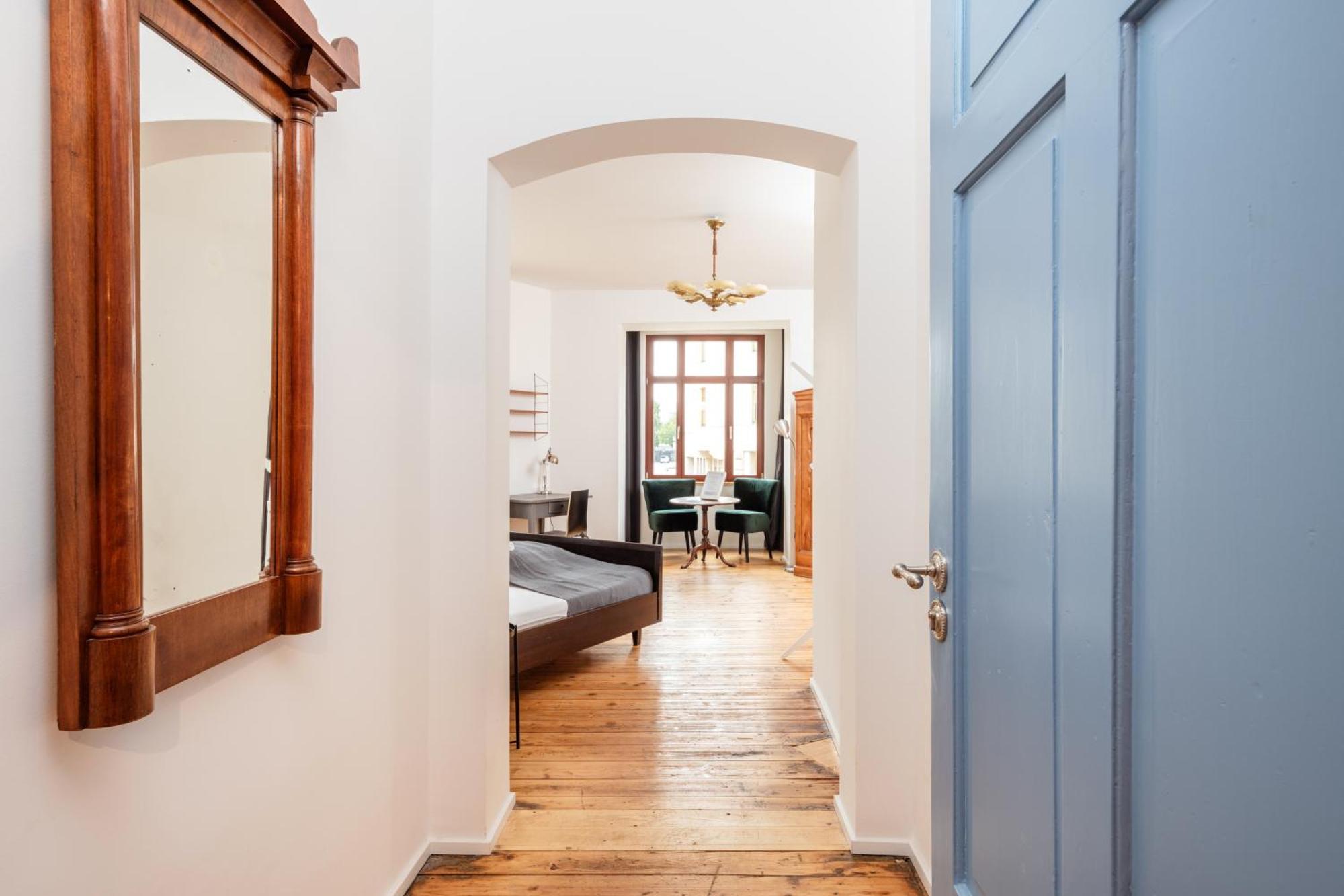 Kuenstlerzimmer Im Kulturhaus Haeselburg Gera Exteriör bild