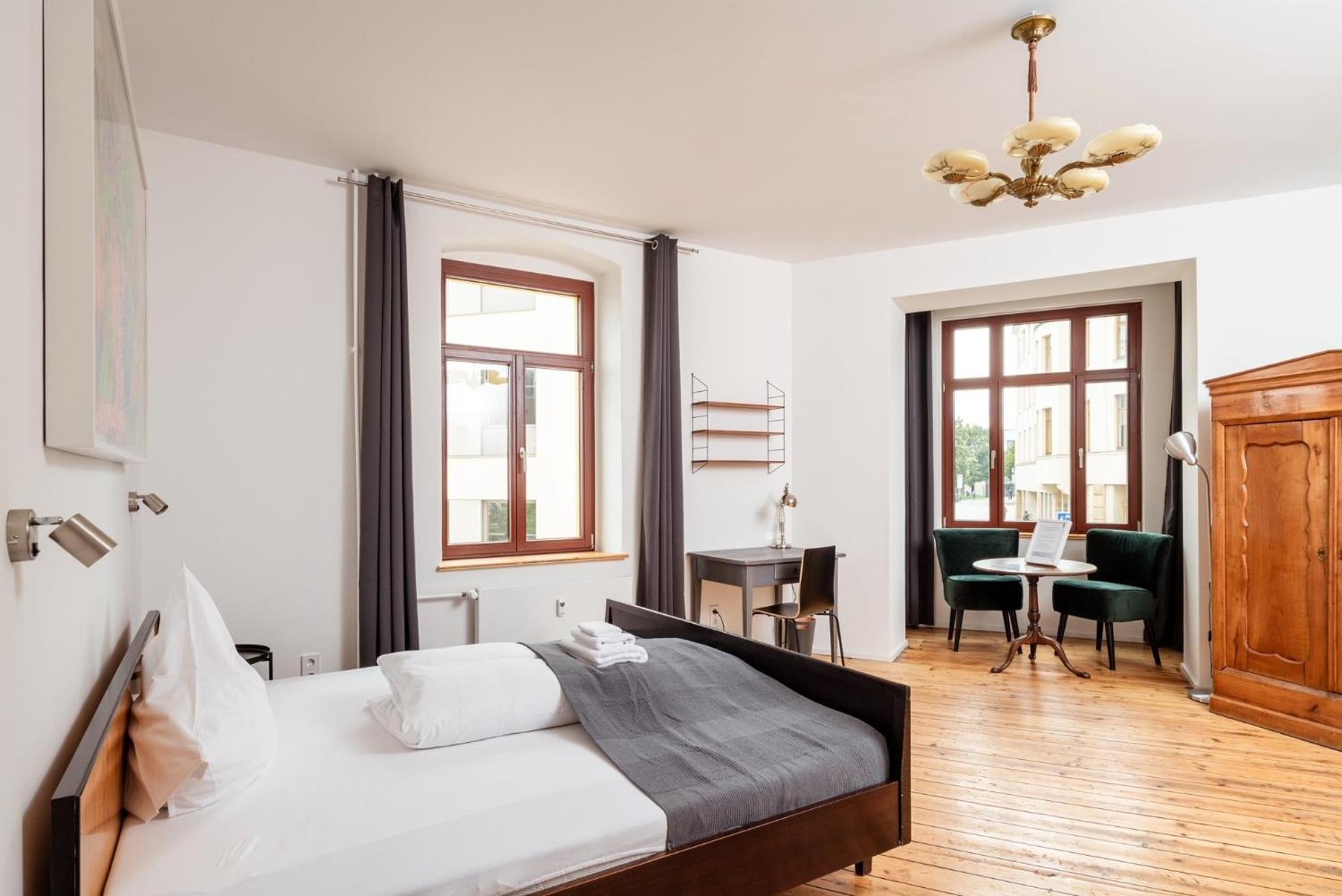 Kuenstlerzimmer Im Kulturhaus Haeselburg Gera Exteriör bild