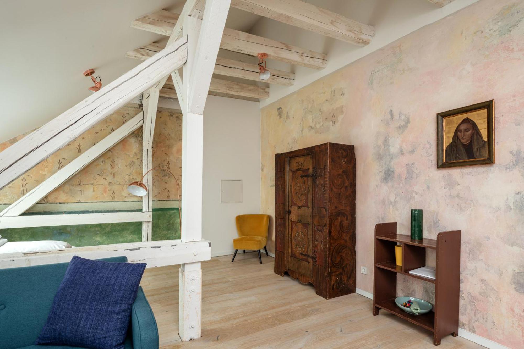 Kuenstlerzimmer Im Kulturhaus Haeselburg Gera Rum bild
